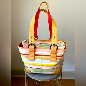 COACH HAMPTON MULTICOLOR SHOULDER BAG